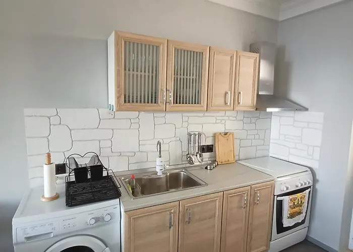 Methea Nyaraló Glósza